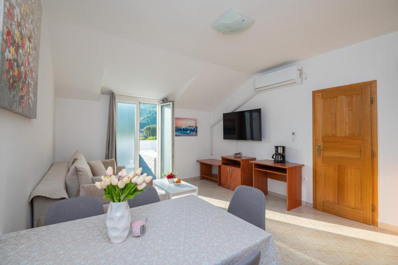Komolac Apartments Dubelj מראה חיצוני תמונה
